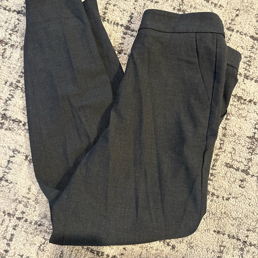 Hayden Tapered Pant in Dark Gray - Picture 6 of 6